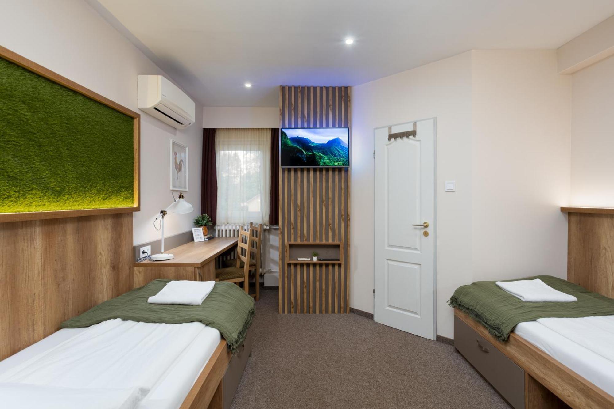 Forro Fogado & Bauer Bistro Hotel Roszke ภายนอก รูปภาพ